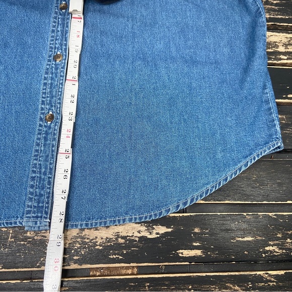 Nut Cracker Snowman Button Up Shirt Women’s Large Graphic Denim Long Sleeve VTG - Picture 15 of 16